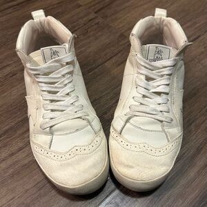Golden Goose Limited Edition Uma Mid Star Sneakers. Size 39